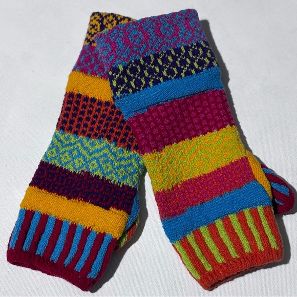 Colorful Solmate Socks Mittens - Picture 4 of 7
